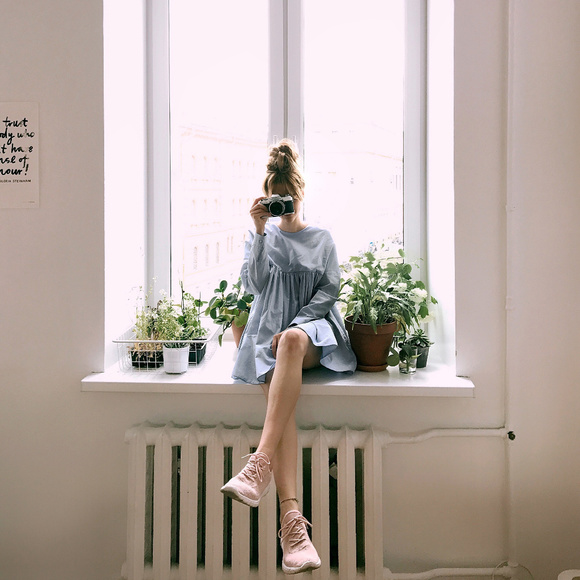 Meet your Posher, Brooke - Picture 1 of 3